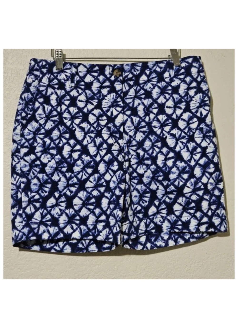 Talbots Ikat 7" Relaxed Chino Blue Shorts size 6